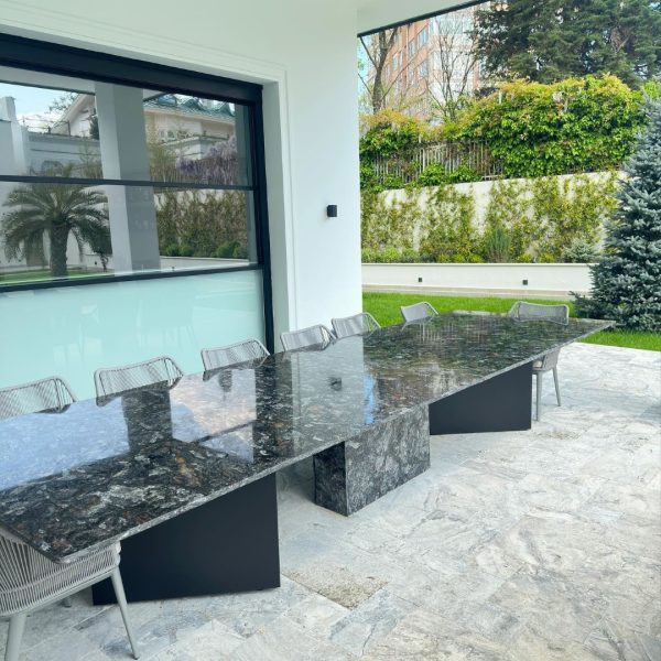 Granit bahçe masası, metalicus gold mermer granit masa. Dış mekana uygun mermer granit masa